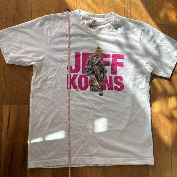 *NEW* Uniqlo x Jeff Koons UT Graphic T-shirt White/Pink, size Medium. - Picture 6 of 7
